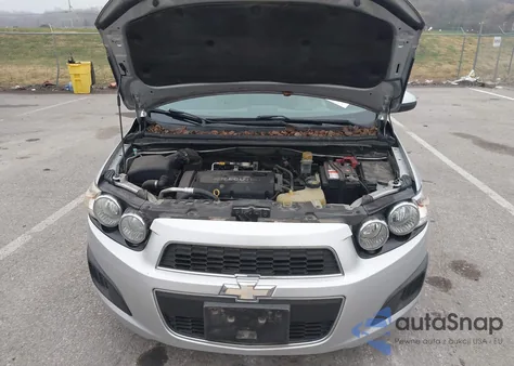 2014 Chevrolet Sonic Lt Auto z USA, uszkodzony, nr VIN 1G1JC5SG5E4189627